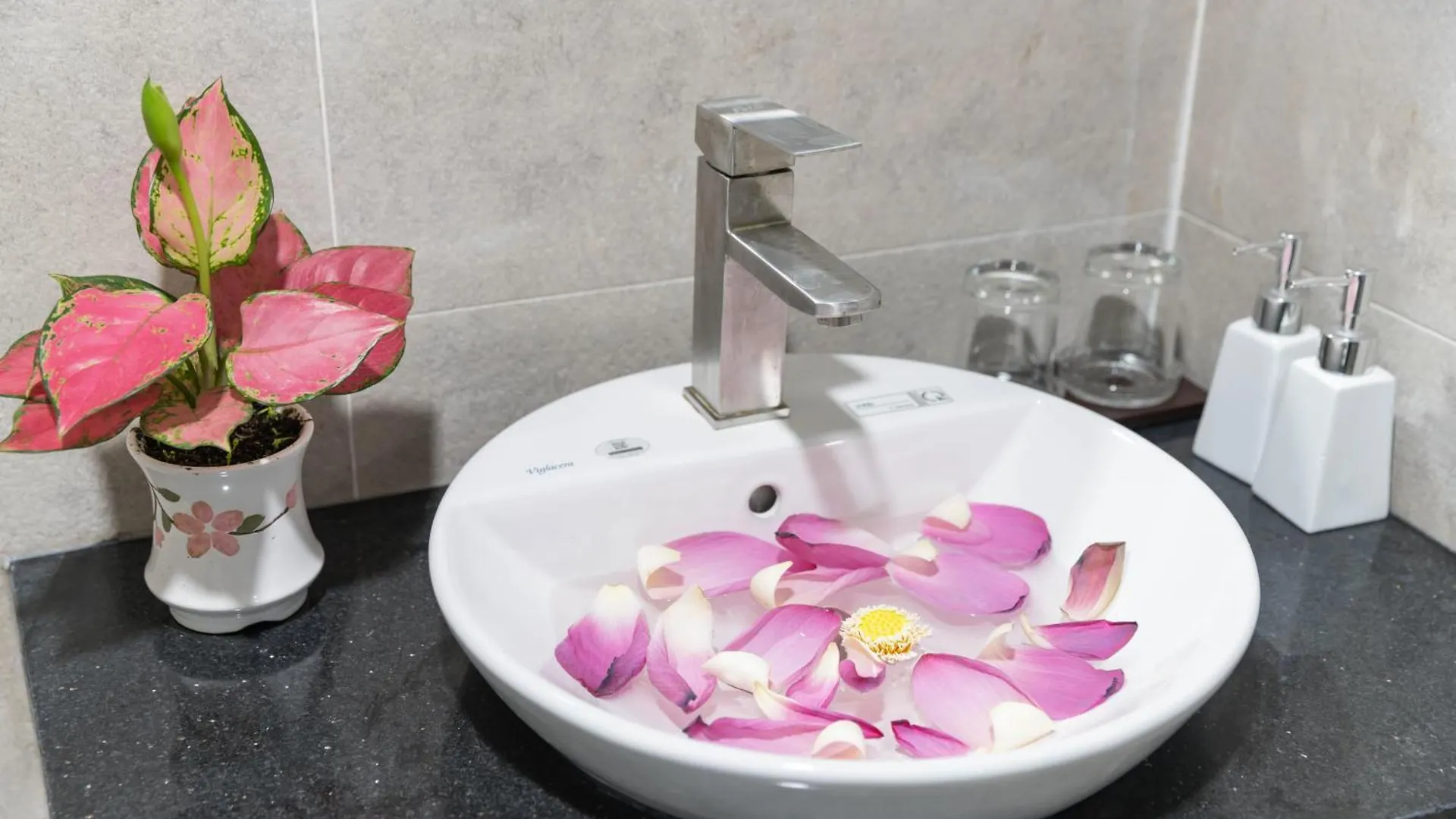 Tiditel Hotel And Apartment Da Nang