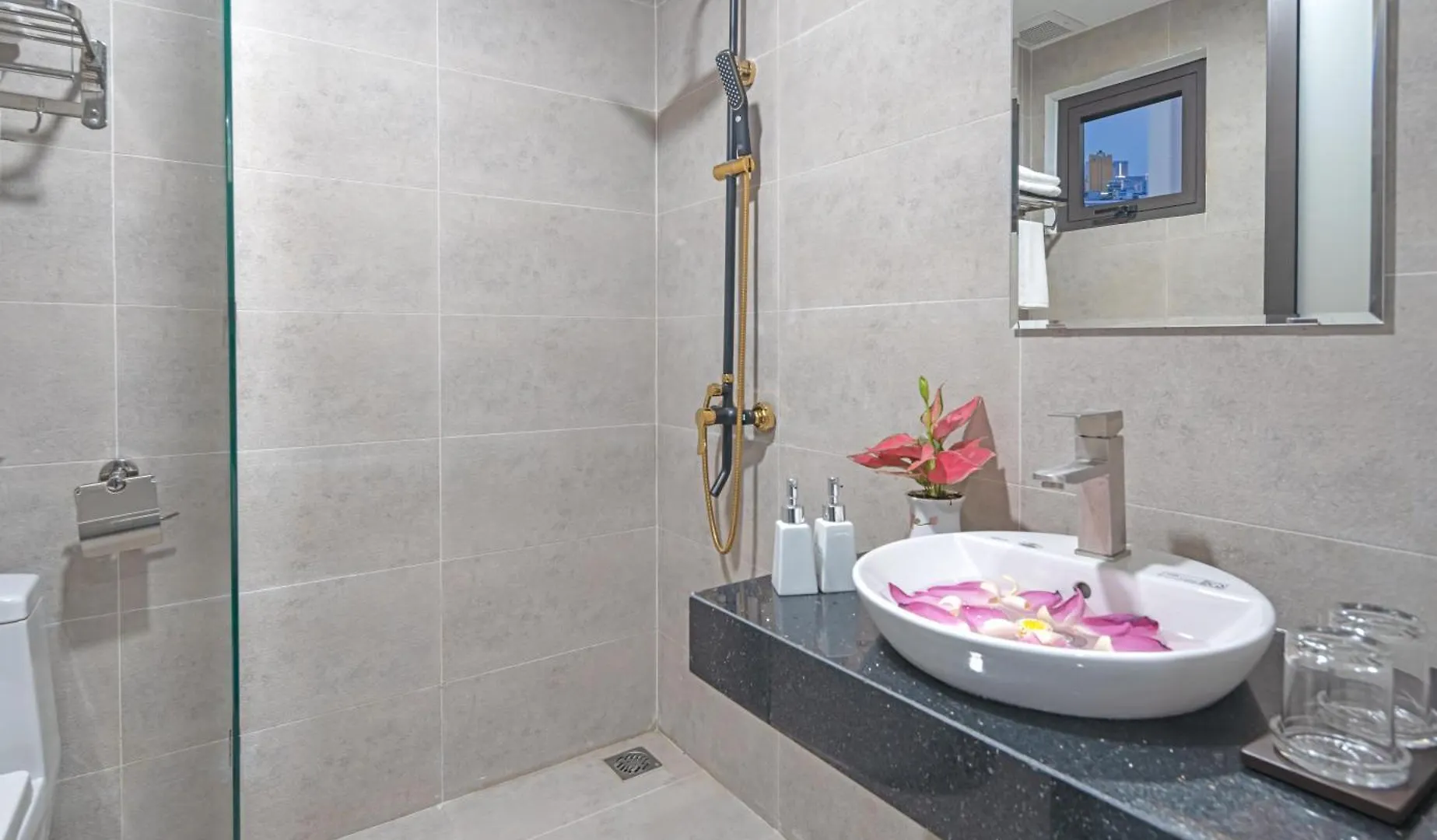 Tiditel Hotel And Apartment Da Nang