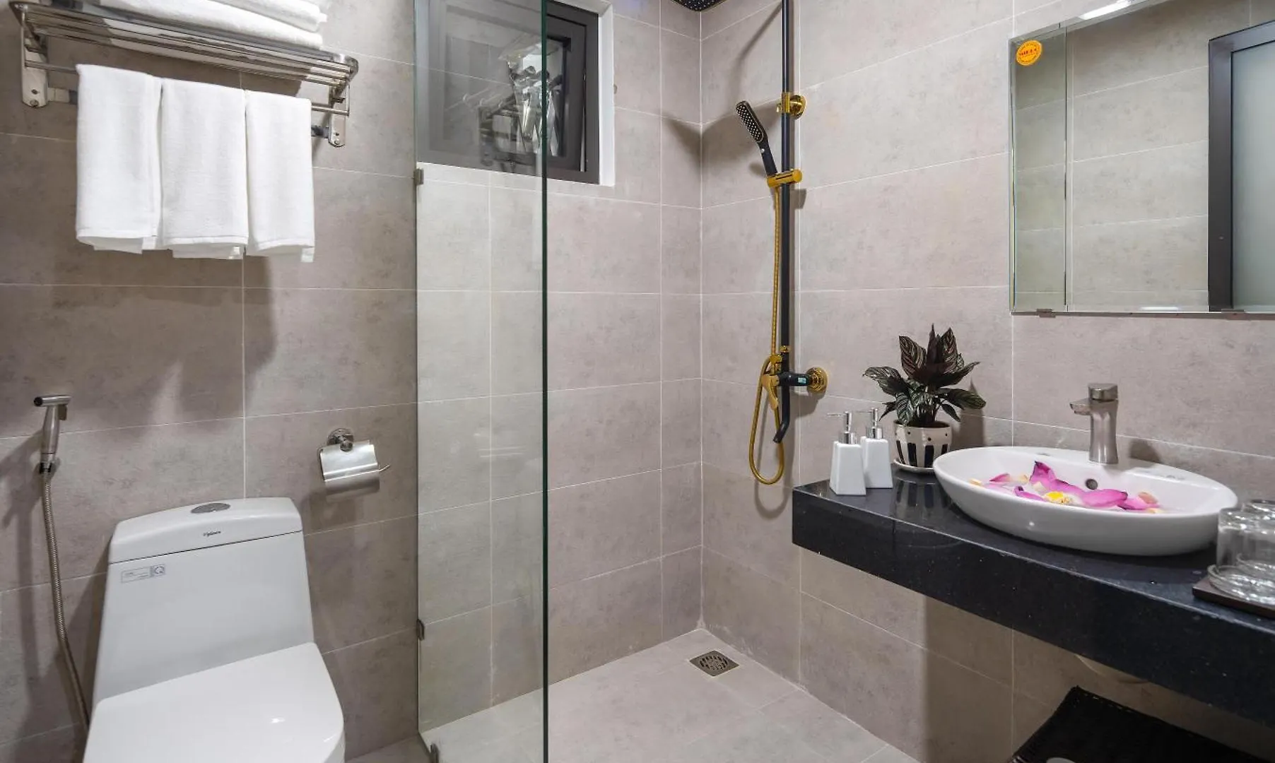 Tiditel Hotel And Apartment Da Nang 3*,  Vietnam